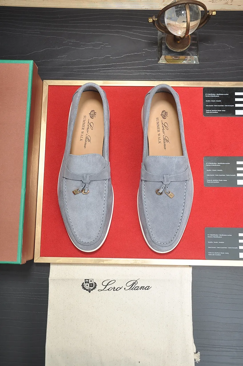 Men's shoes 💰400💶[𝐥𝐨𝐫𝐨 𝐏𝐢𝐚𝐧𝐚] [Couple model] High-end quality, affordable price, LP classic loafers, Italian treasure brand, the only brand that can match Hermès! Only after wearing it do we know that we can’t live up to our feet. Women’s code: 35-40 (customized sizes 34, 41, 42 are non-returnable) Men’s code: 38-44 (customized 45, 46, 47, 48 are non-refundable) Fabric: Customized imported cashmere Lining: Customized imported fetal cowhide Foot: Imported benzene-dyed calfskin Outsole: Exclusive original glass rubber outsole